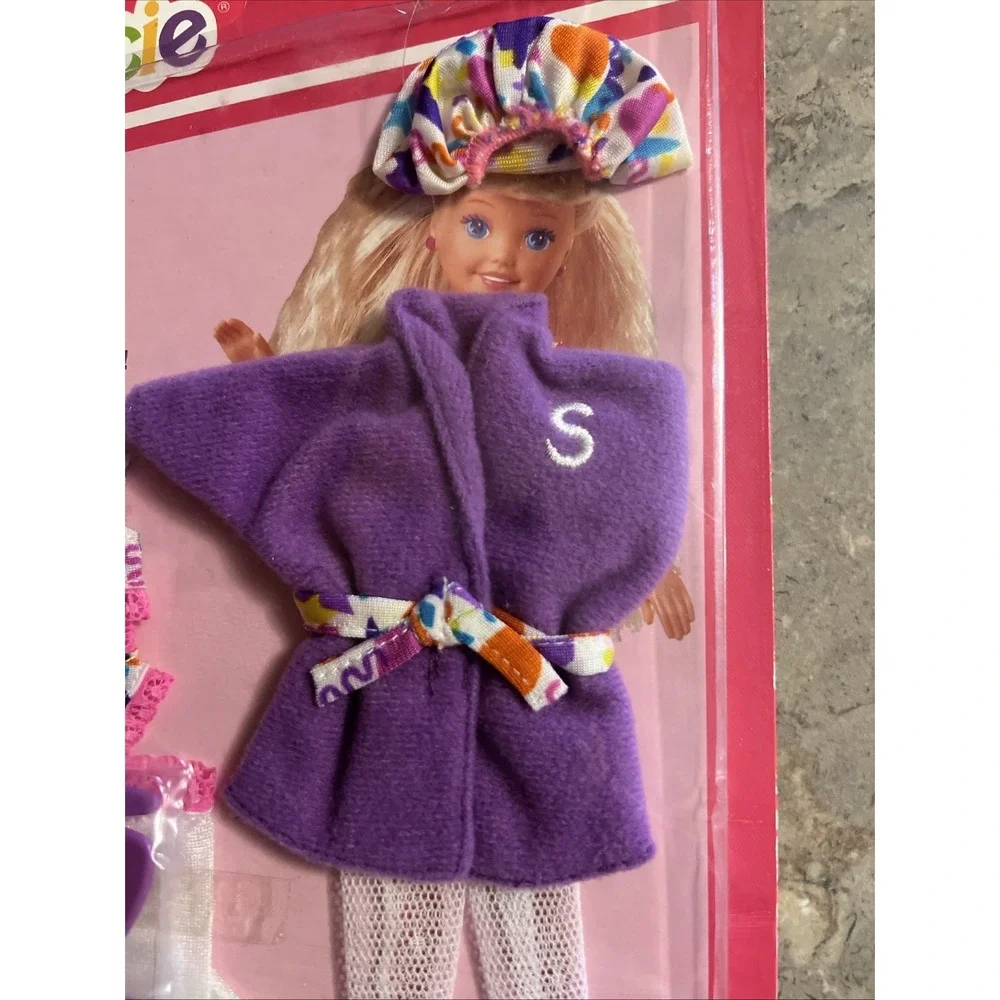 1997 Stacie Feeling Fun Fashions doll set by Mattel